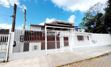 Casa para aluguel, com 348,39m², 3 quartos 2 suítes - Centro - Gravataí / RS por R$ 4.620,00
