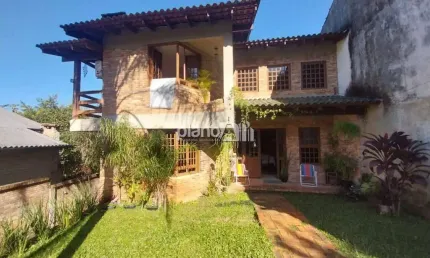 Casa para aluguel, com 326m², 3 quartos 1 suíte - Centro - Gravataí / RS por R$ 6.900,00