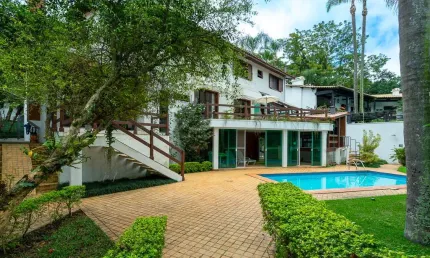 Casa tipo para venda em Real Parque com 6 quartos, sendo 3 suítes, 572m²