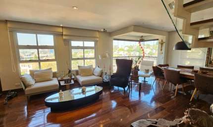 Cobertura para venda com 4 quartos, sendo 2 suítes, 277m²