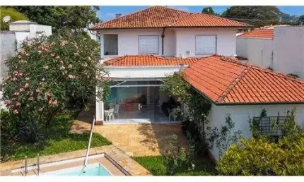 Casa tipo para venda com 3 quartos, sendo 1 suíte, 600m²