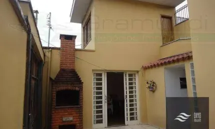 REF: SO0313 Sobrado de 200m² com 4 dorm 1 suite  3 vagas  próx. ao Metro Sacomã!