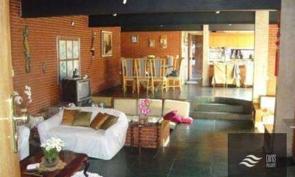 REF: SO0318 Sobrado de 320 m² com 7 salas sendo que 2 possuem banheiros, 5 wc  para locação no Cambuci!
