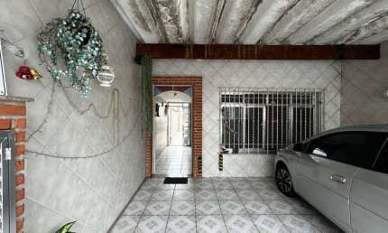 Funcional sobrado para venda com 4 quartos, sendo 1 suíte, 120m²