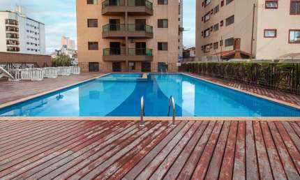 Confortável apartamento tipo para venda com 4 quartos, sendo 2 suítes, 140m²