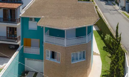 Casa no condomínio Reserva da Serra para locação com 5 quartos, sendo 4 suítes, 370m²