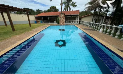 Chácara / sítio com 4 quartos à venda na Avenida Árabe, Jockey Camping, Uberlândia