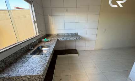 Casa com 3 quartos à venda na Rua Maria Lobato Freitas, Jardim Patrícia, Uberlândia