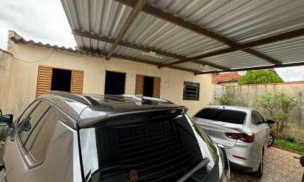 Casa com 3 quartos à venda na Rua Bruno Constantino, 100, Residencial Viviane, Uberlândia