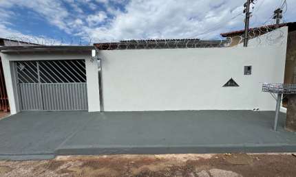 Casa com 5 quartos à venda na Rua Mutum, Morumbi, Uberlândia