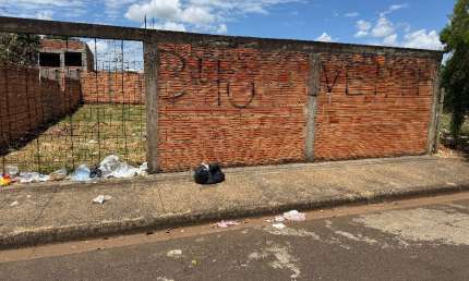 Terreno à venda na Avenida Sucupira, Jardim Sucupira, Uberlândia