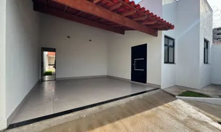 Casa com 3 quartos à venda na Rua Flor-de-Maio, Cidade Jardim, Uberlândia