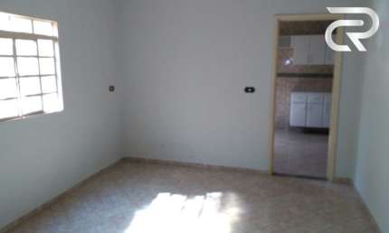 Casa com 3 quartos à venda na Rua Alemanha, Parque das Laranjeiras, Uberlândia