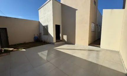 Casa com 3 quartos à venda na Rua do Poeta, Jardim das Palmeiras, Uberlândia