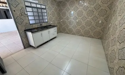Casa com 4 quartos à venda na Avenida Israel, Parque das Laranjeiras, Uberlândia