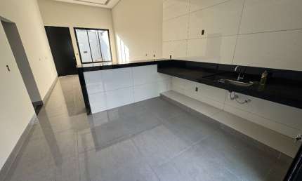 Casa com 3 quartos à venda na Rua Taxista Fábio Cardoso, São Jorge, Uberlândia