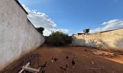 Terreno à venda na Rua Manoel Gomes, São Jorge, Uberlândia