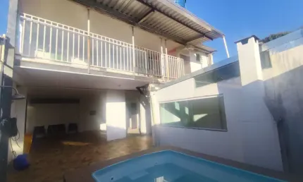 Casa com 4 quartos à venda na Rua Inácia Teodora da Silva, Granada, Uberlândia
