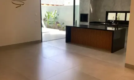 Casa com 3 quartos à venda na Avenida Luiz Fernando Quirino, Jardim Inconfidência, Uberlândia