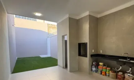 Casa com 3 quartos à venda na Rua Caule, Granada, Uberlândia