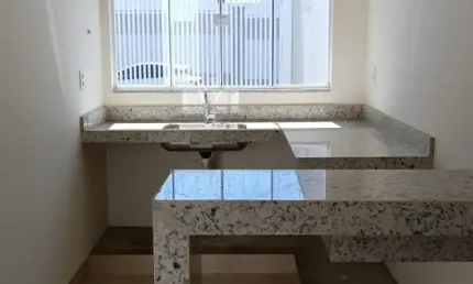 Casa com 2 quartos à venda na Rua Nova Ponte, Granada, Uberlândia
