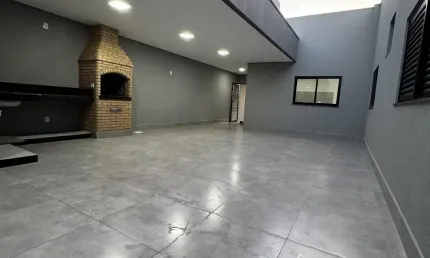 Casa com 3 quartos à venda na Rua Caule, Granada, Uberlândia