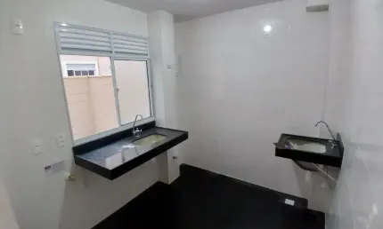 Lindo apartamento a venda com quintal,  condomínio com piscina, portaria 24 horas
