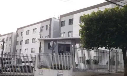 Aluga-se apto cond. res. iguaçu ii. maringá pr.prox. u.e.m