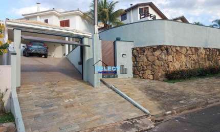 Casa de Condomínio de Luxo em Campinas-SP, Bairro das Palmeiras: 3 Quartos, 3 Suítes, 3 Salas, 5 Banheiros, 4 Vagas, 249m².