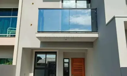 Sobrado à venda em tijucas, universitário, com 2 quartos, 76m²