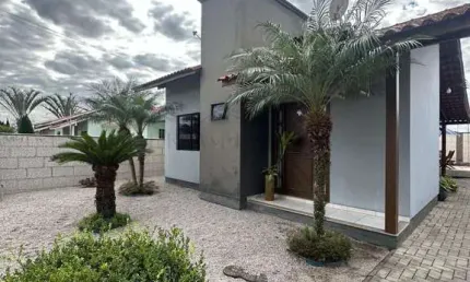 Casa à venda em tijucas, praça, com 3 quartos, 160m²