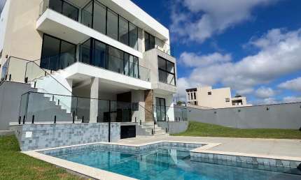 Casa à venda no Alphaville – Juiz de Fora/MG | 385m²   4 Quartos | 3 Suítes | 5 Banheiros | 2 Vagas