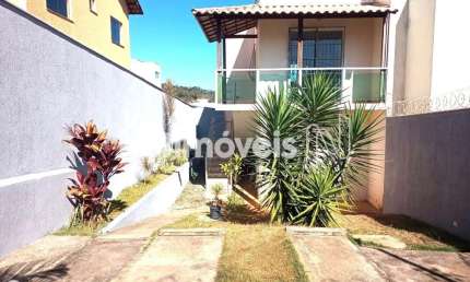 Casa com 3 quartos à venda na Rua Varginha, 22, São Pedro, Esmeraldas