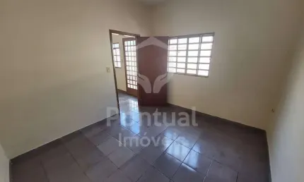 Casa com 2 dormitórios Sta Monica para locação,55.00 m , UBERLANDIA - MG