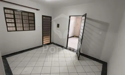 Casa para locação, Umuarama, 400 metros da UFU, UBERLANDIA - MG