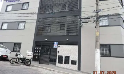 Casa com 2 quartos para alugar na Rua Sacalina, Vila Isolina Mazzei, São Paulo