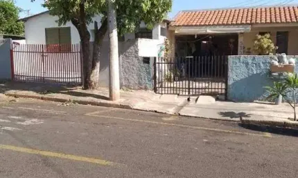 Casa com 6 dormitórios à venda por R$ 320.000,00 - Vila Toninho - São José do Rio Preto/SP