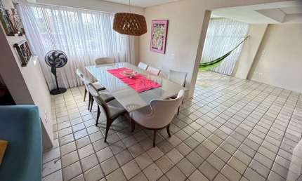 Apartamento 160 m² | 4 Quartos (1 Suíte) | 3 Banheiros | 2 Vagas | Piscina