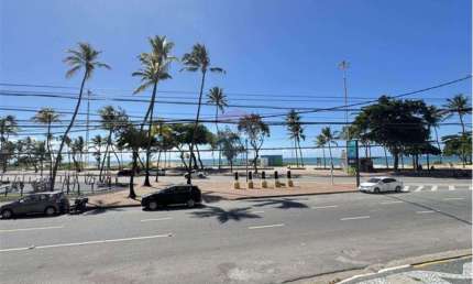 Alugo apartamento mobiliado na av Boa Viagem 3 quartos.