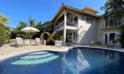 Casa com 7 quartos na Ferradura, Armação dos Búzios - RJ.