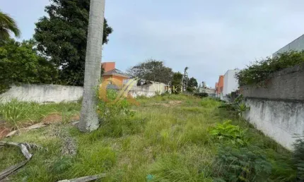 Terreno c/ aproximadamente 960m² em frente à lagoa das palmeiras, cabo frio