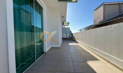 Excelente cobertura com 200m² na Nova São Pedro, São Pedro da Aldeia - RJ