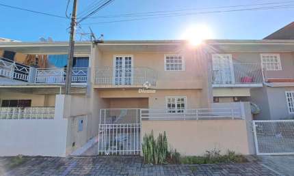 Casa com 3 quartos à venda na Rua Edvino Antônio Deboni, 482, Fazendinha, Curitiba, 70 m2 por R$ 410.000
