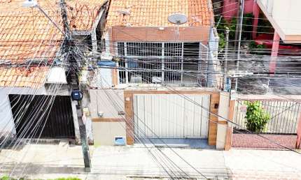 Casa  a venda com 216m2 , 4 quartos no bairro Monte Castelo - Fortaleza - CE