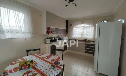 Casa com 3 dormitórios à venda, 222 m² por R$ 630.000,00 - Jardim Pacaembu - Jundiaí/SP