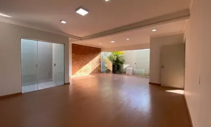 Casa com 3 quartos à venda no Jardim do Éden, Franca 