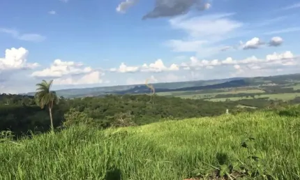 Terreno à venda no Centro, Claraval 