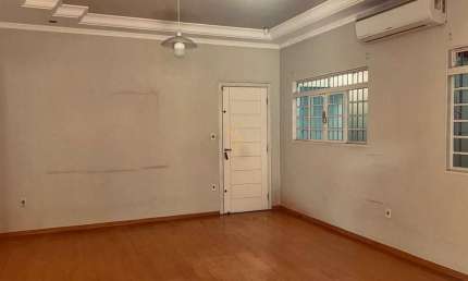 Casa com 3 quartos à venda na Vila Rezende, Franca 