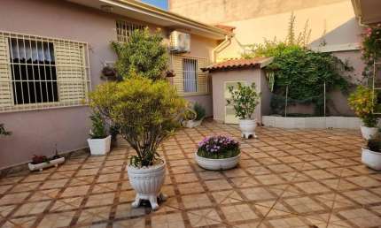 Casa com 4 quartos à venda no Jardim Maria Rosa, Franca 