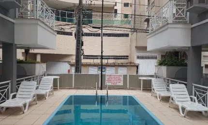 Barbada!!! Meia praia a 150m do mar! Prédio com piscina! Mobiliado